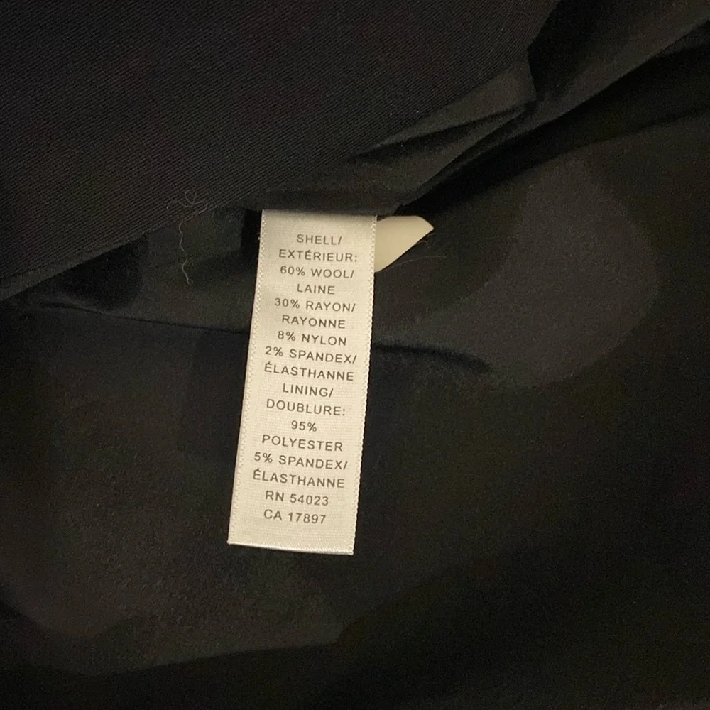 Banana Republic black skirt - Picture 3 of 4